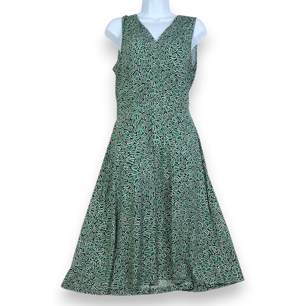 NorthStyle Womens Faux Wrap Dress M Green Leaf Travel Stretch Knit Geometric